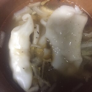 冷凍餃子を使った水餃子スープ☆
